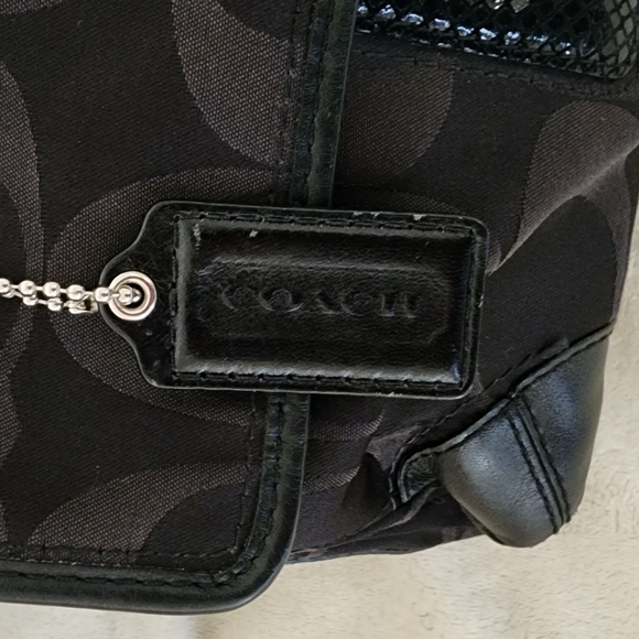 Coach Peyton Signature Shoulder Bag - Picture 6 of 12
